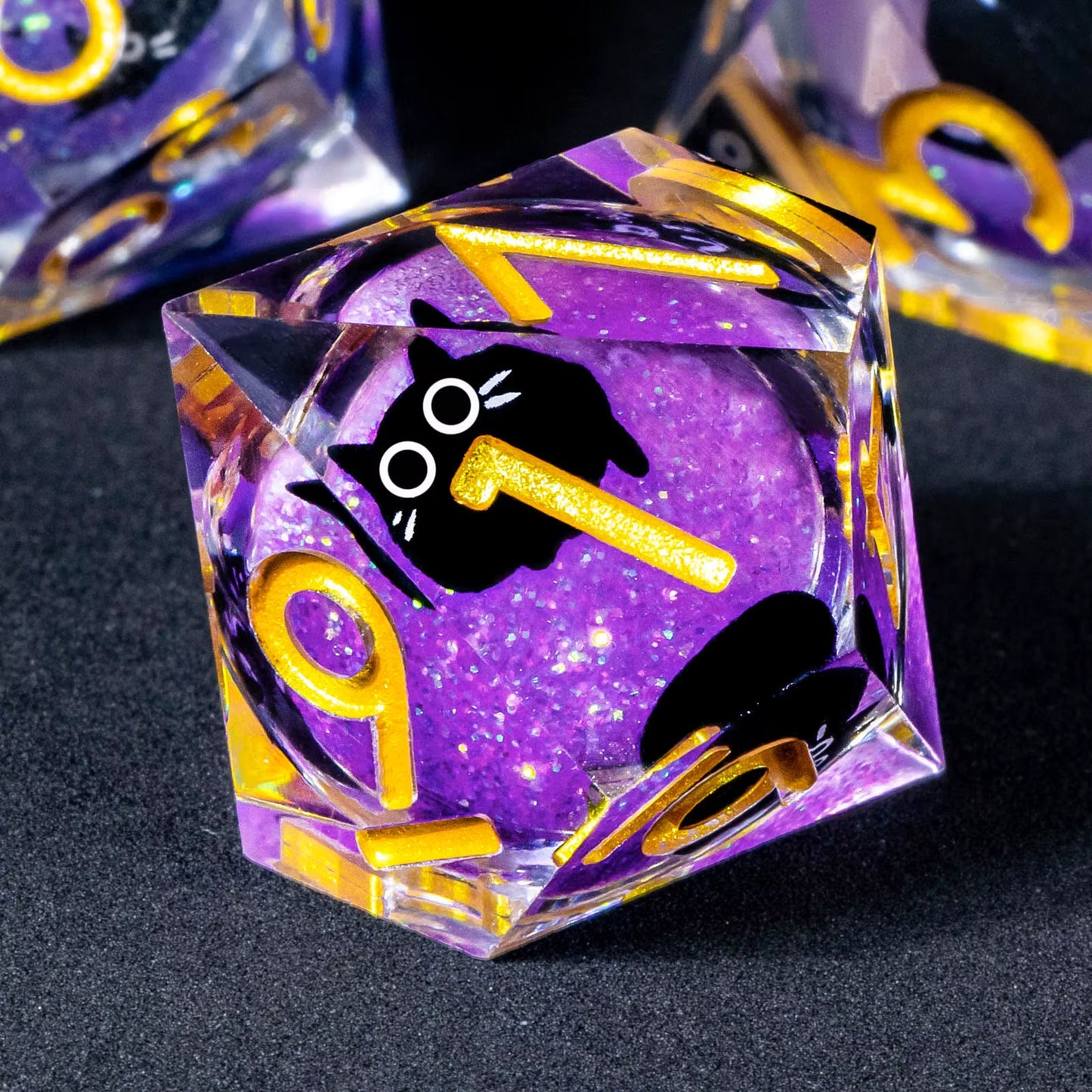 Cat Liquid Core Resin Sharp Edge D&D Dice Set - نرد دي اند دي قطة