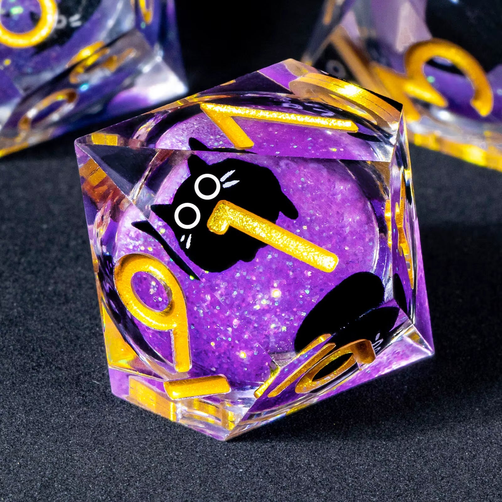 Cat Liquid Core Resin Sharp Edge D&D Dice Set - نرد دي اند دي قطة