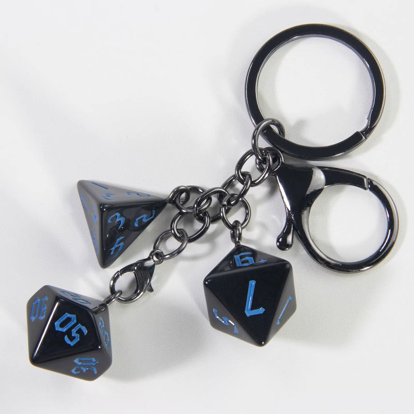 Stylish Black D&D Dice Keychain - سلساة مفاتيح نرد دي اند دي