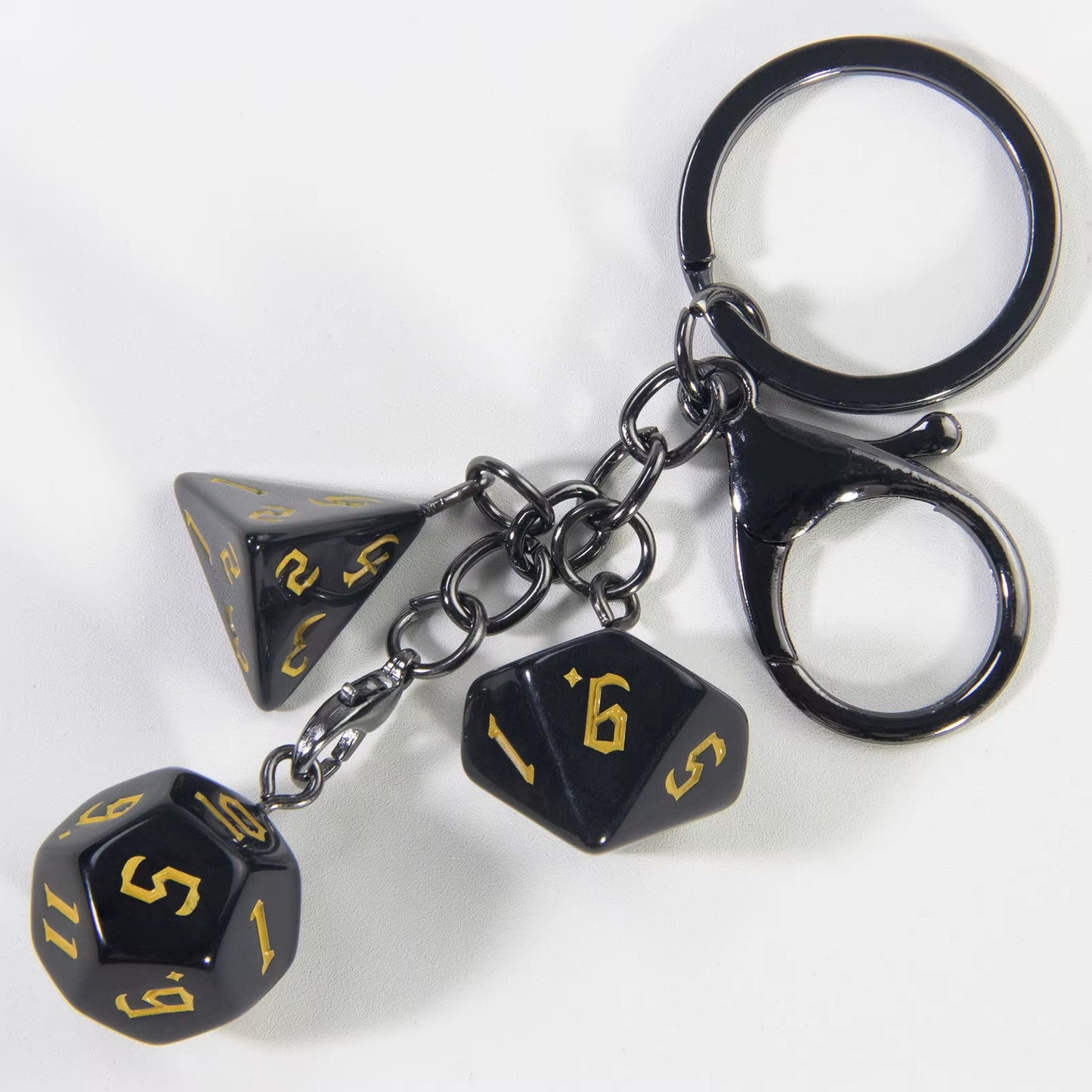 Stylish Black D&D Dice Keychain - سلساة مفاتيح نرد دي اند دي
