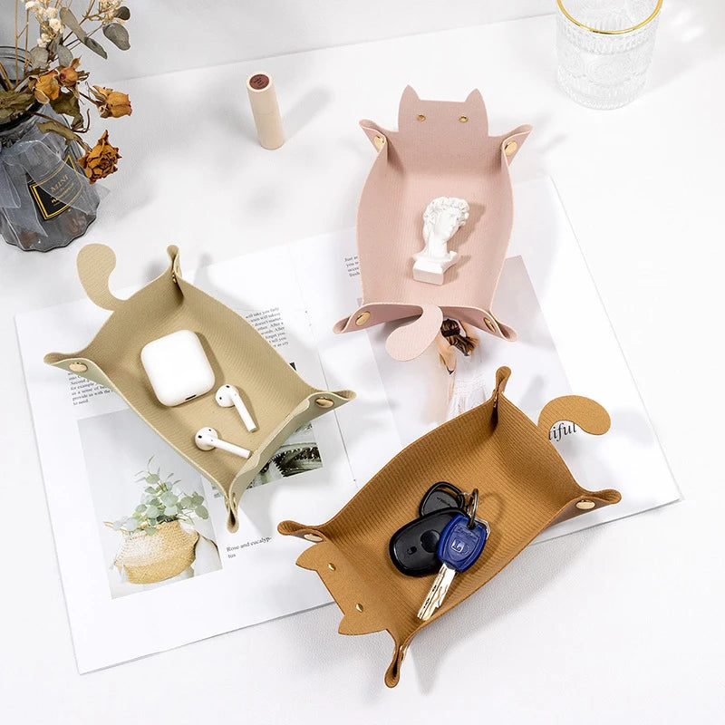 Stylish Cat-Shaped PU Leather Hexagonal Folding Dice Tray for RPG & Board Games - Perfect Dice Storage Solution!