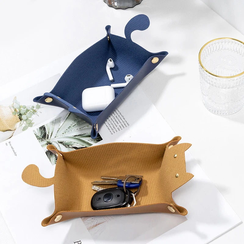Stylish Cat-Shaped PU Leather Hexagonal Folding Dice Tray for RPG & Board Games - Perfect Dice Storage Solution!