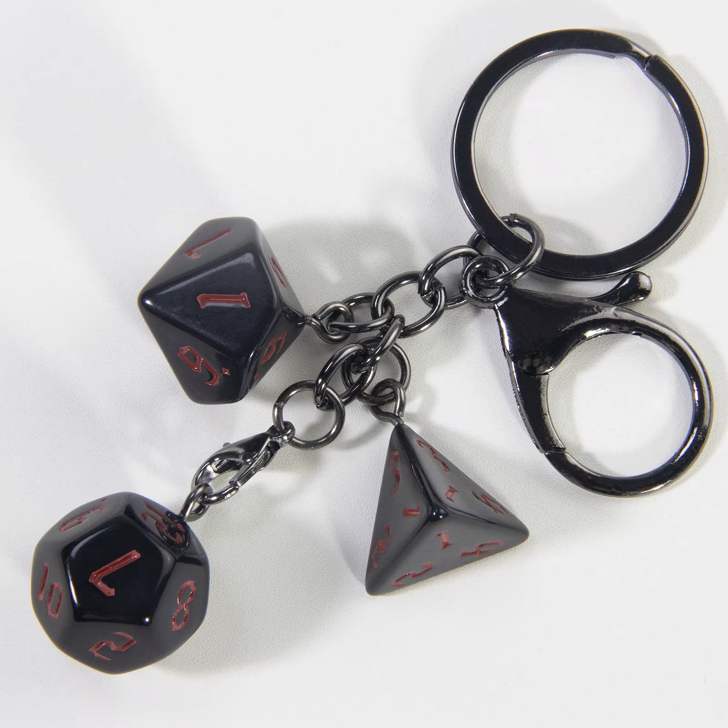 Stylish Black D&D Dice Keychain - سلساة مفاتيح نرد دي اند دي