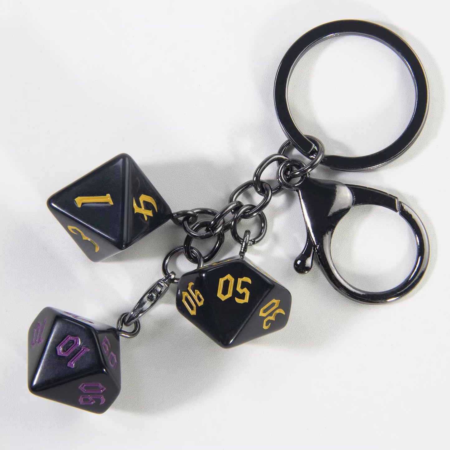 Stylish Black D&D Dice Keychain - سلساة مفاتيح نرد دي اند دي