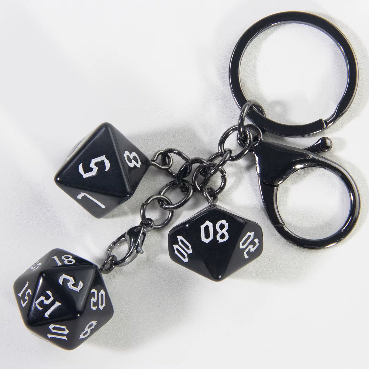 Stylish Black D&D Dice Keychain - سلساة مفاتيح نرد دي اند دي