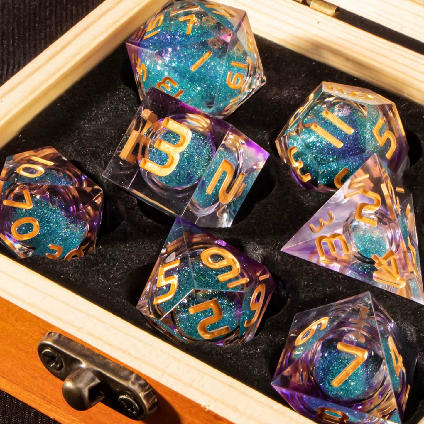 Sharp Edge Polyhedral Resin Dice Set for D&D - نرد دي اند دي
