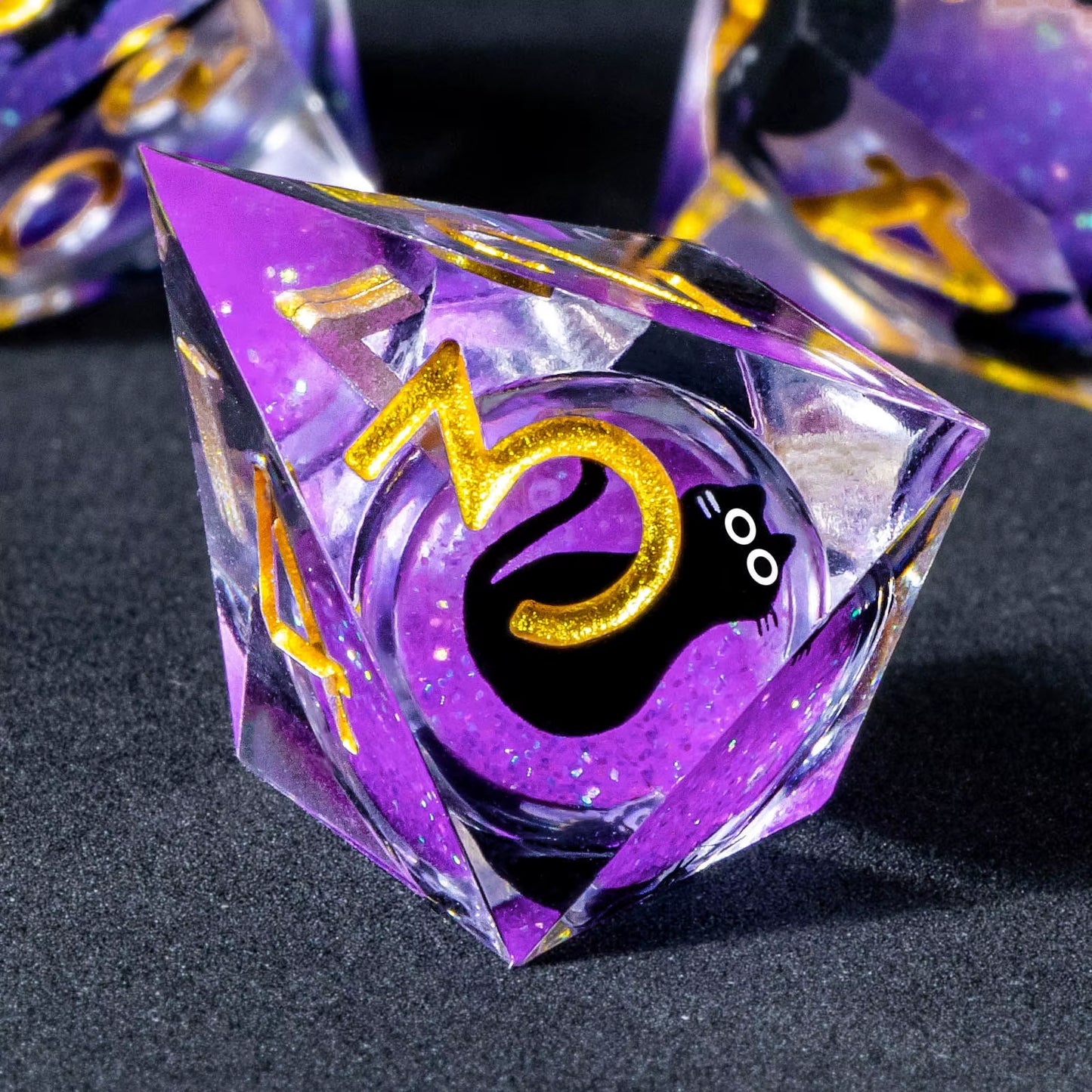 Cat Liquid Core Resin Sharp Edge D&D Dice Set - نرد دي اند دي قطة