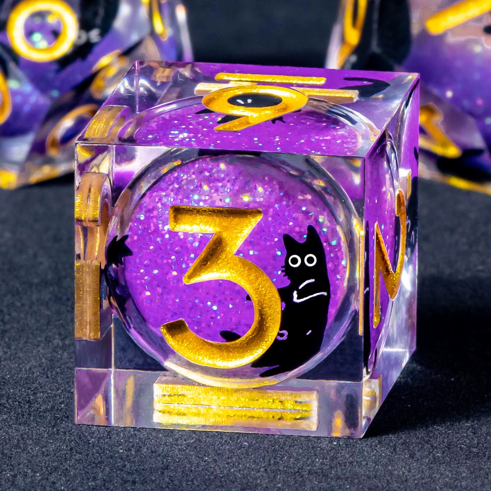 Cat Liquid Core Resin Sharp Edge D&D Dice Set - نرد دي اند دي قطة