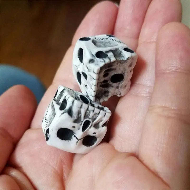 1Pcs Skull Dice 6-Sided Bone Unique Gift Gamer Great for Role Playing Board Game for Halloween