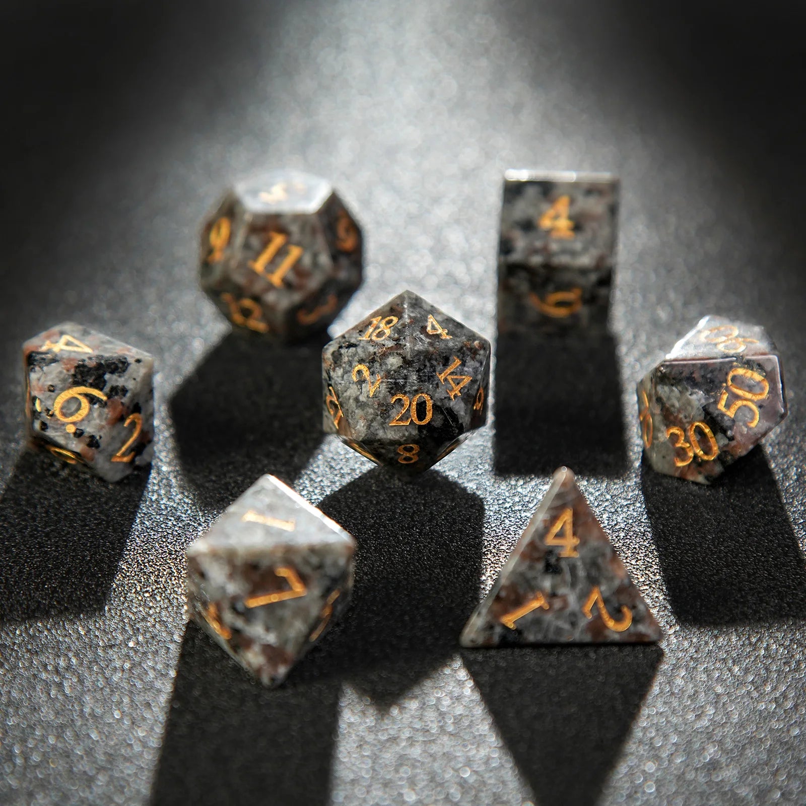 7-Piece Volcanic Rock Flame Stone Dice Set for D&D & RPG - Multi-Sided Polyhedral Gaming Dice - نرد دي اند دي 7 قطع بشكل بركاني
