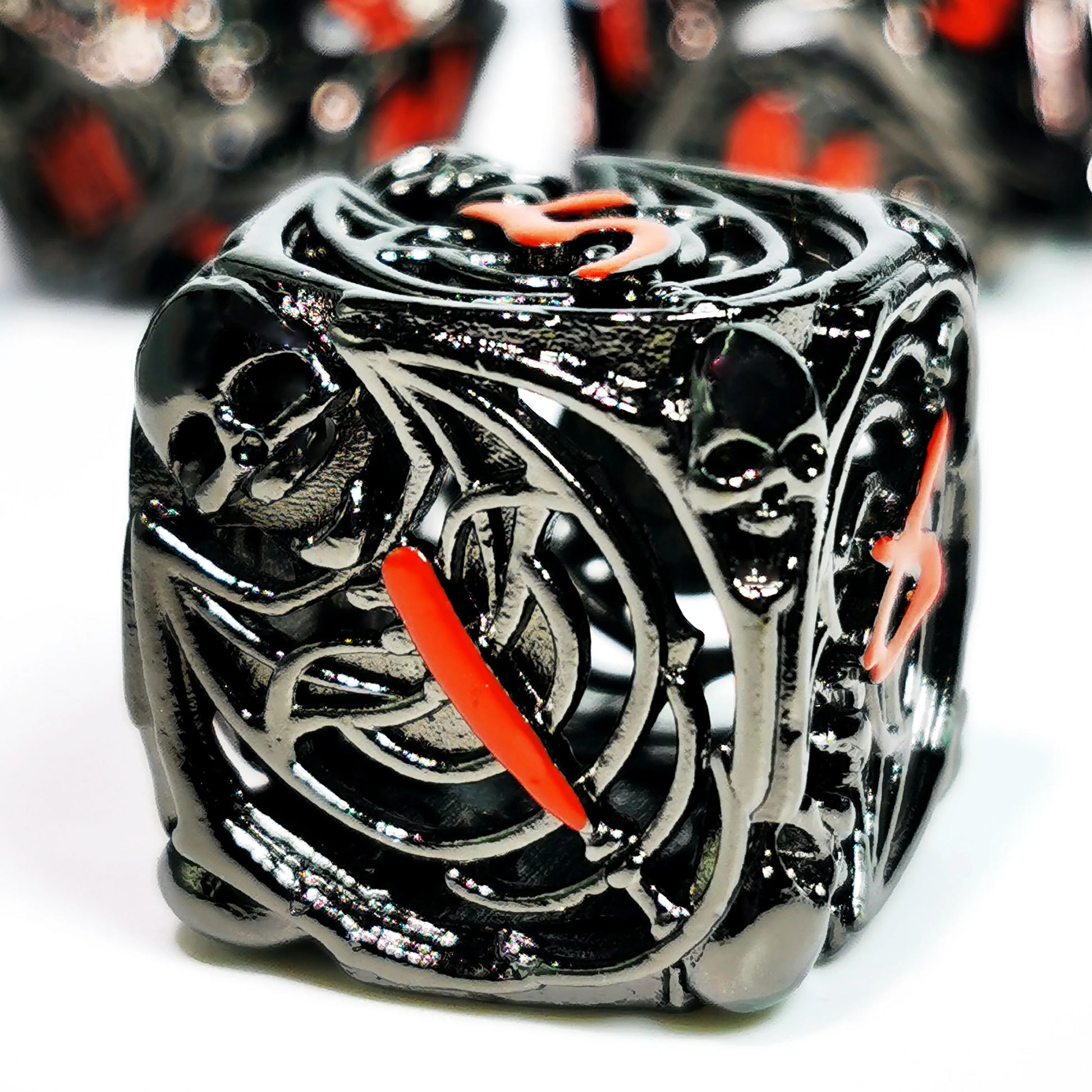 Hollow Skull Black Zinc Alloy 7-Piece Metal D&D Dice Set - نرد دي اند دي معدني