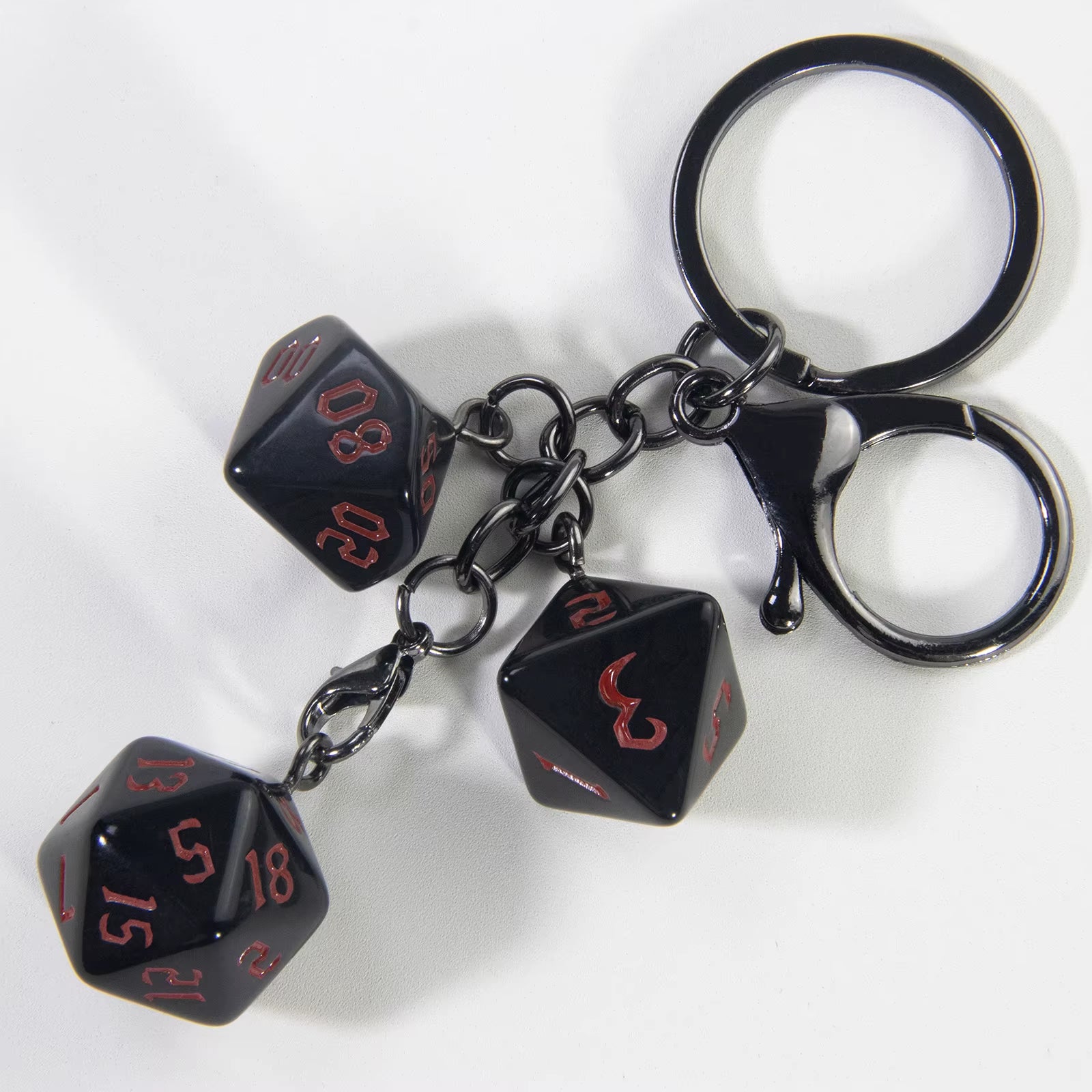 Stylish Black D&D Dice Keychain - سلساة مفاتيح نرد دي اند دي