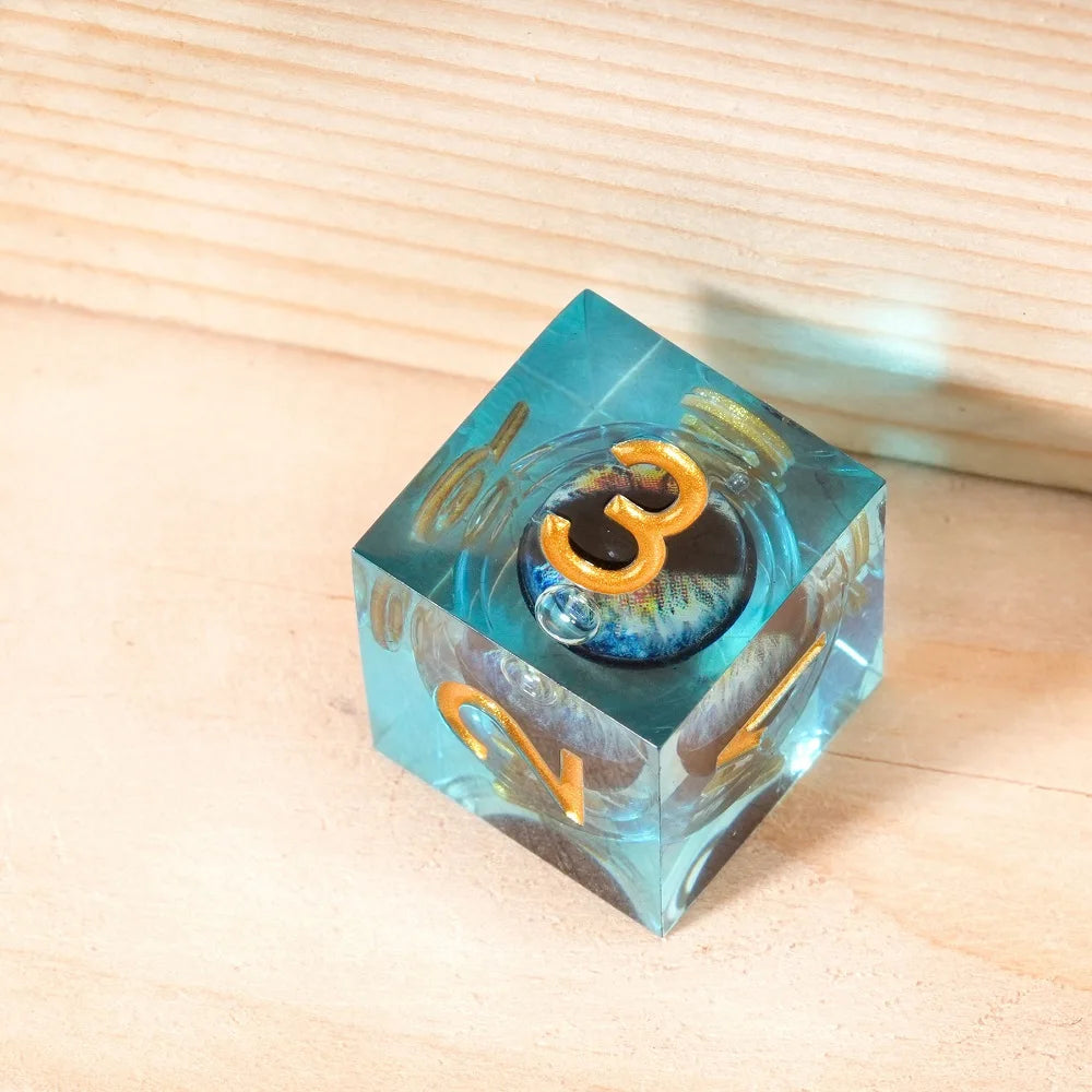 1-7Pcs Dargon Eye DND Dice Set Cat Eye Liquid Core Milk Cat Sharp Edge Handmade Polyhedral Resin Dice for Multi-Sided RPG D6~D20