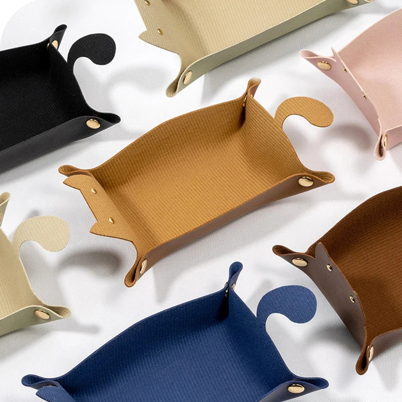 Stylish Cat-Shaped PU Leather Hexagonal Folding Dice Tray for RPG & Board Games - Perfect Dice Storage Solution!
