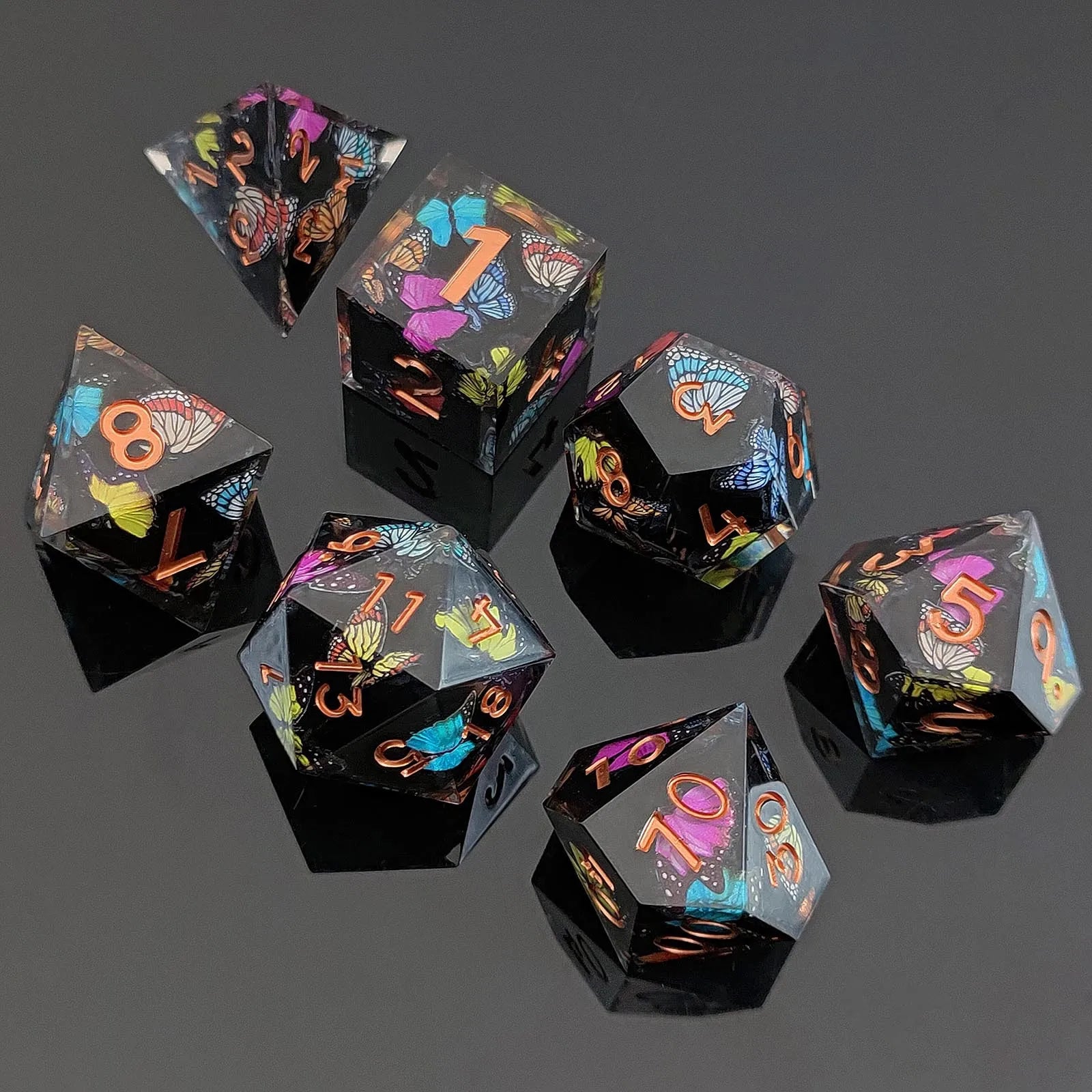 Enchanting D&D Flower Resin Dice Set - 7PCS Polyhedral Dice for RPG Gamers and Collectors - نرد 7 قطع على شكل ورود
